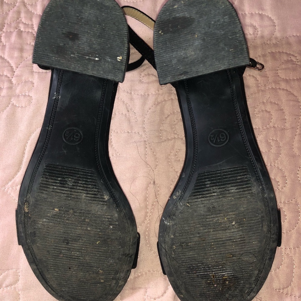 Heels - Picture 4 of 4